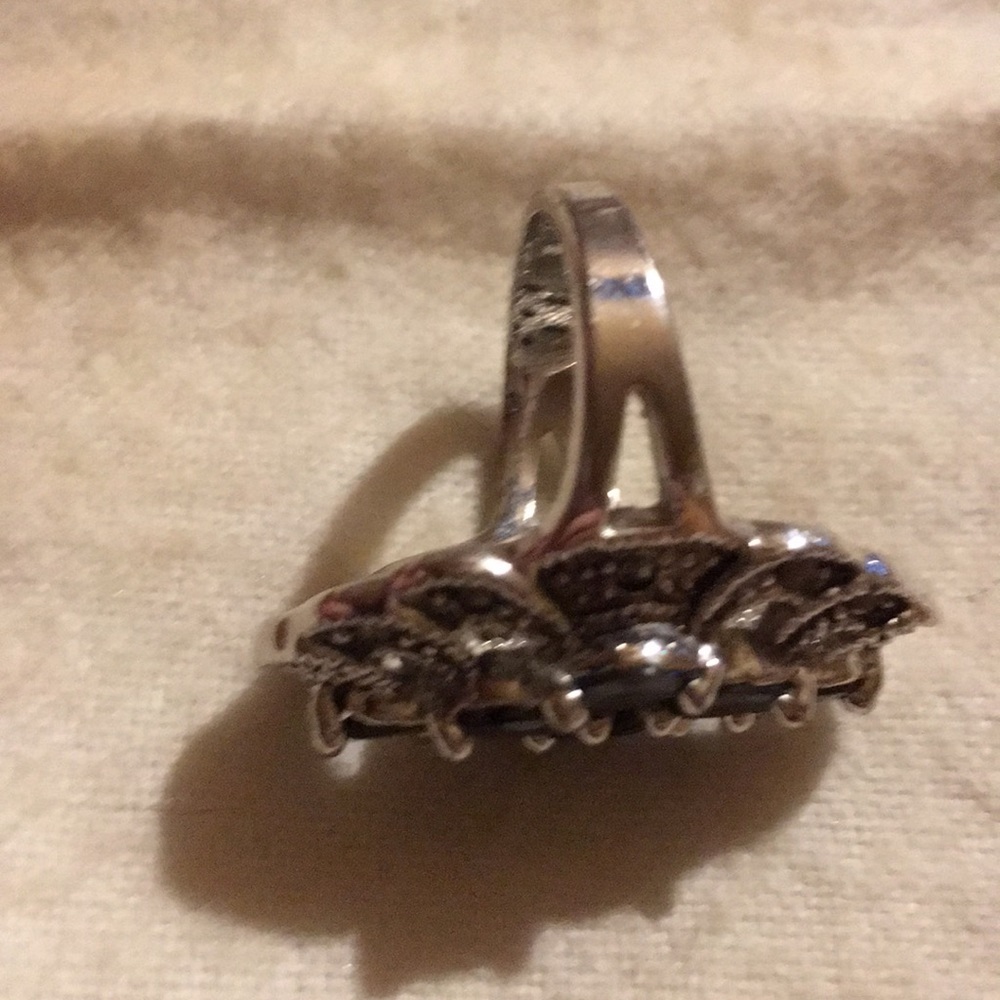 Ring - Picture 5 of 5